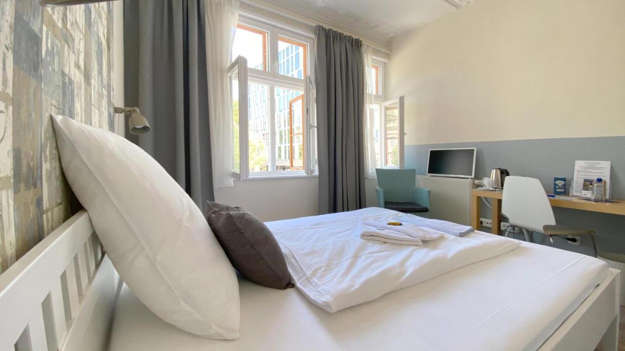Frauenhotel Hanseatin - Women Only Hamburg-Harburg Exteriör bild